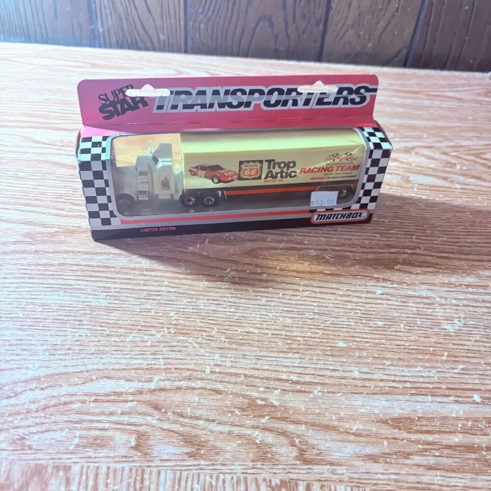 1990 Matchbox Superstar Transporter Cale Yarborough Phillips 66 #2